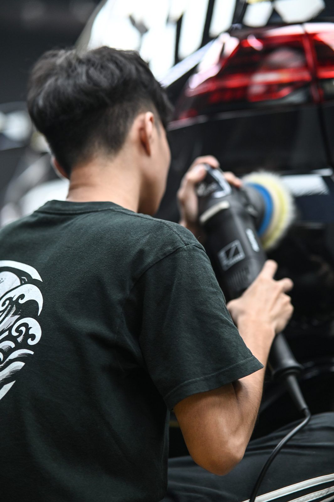 VW Golf 拋光與漆面修復完工與細節實拍 第 3 張(共 7 張)——捷匠淡水旗艦店施工實錄