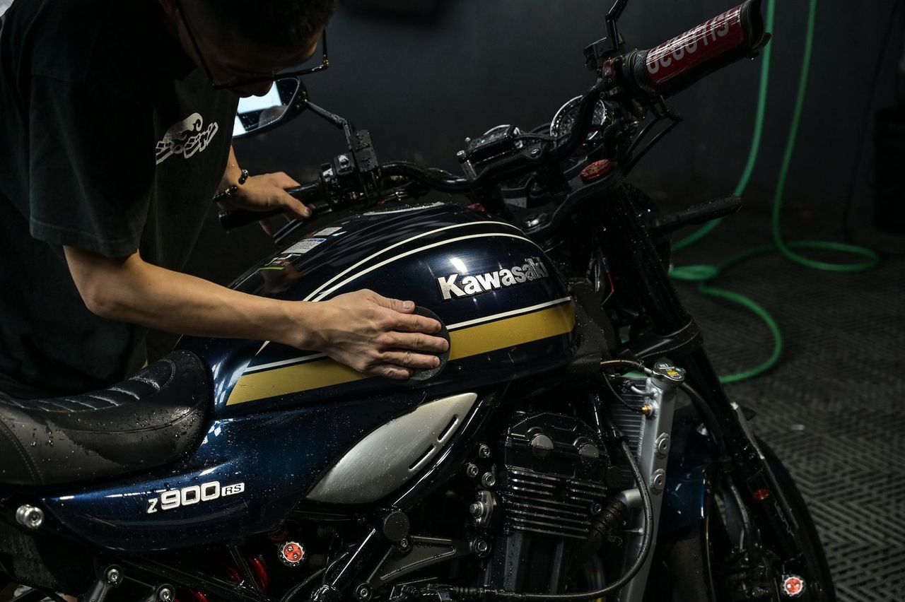 Kawasaki Z900RS 機車美容完工與細節實拍 第 2 張(共 6 張)——捷匠淡水旗艦店施工實錄