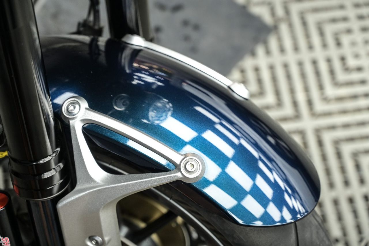 Kawasaki Z900RS 機車美容完工與細節實拍 第 5 張(共 6 張)——捷匠淡水旗艦店施工實錄