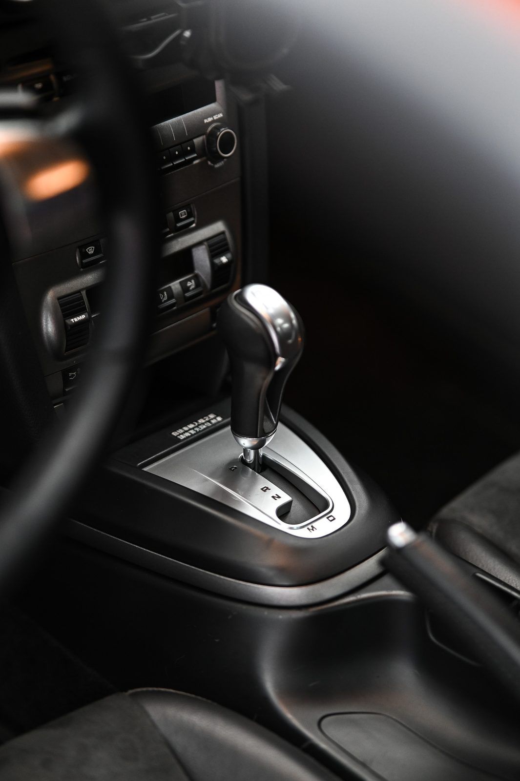 Porsche（Cayman）拋光與漆面修復、漆面鍍膜完工與細節實拍 第 4 張（共 7 張）——捷匠施工實錄