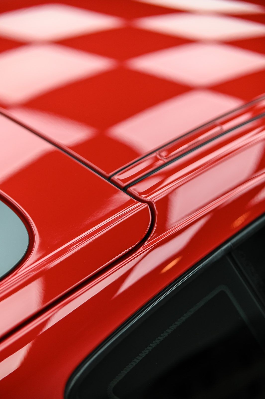 Porsche（Cayman）拋光與漆面修復、漆面鍍膜完工與細節實拍 第 6 張（共 7 張）——捷匠施工實錄