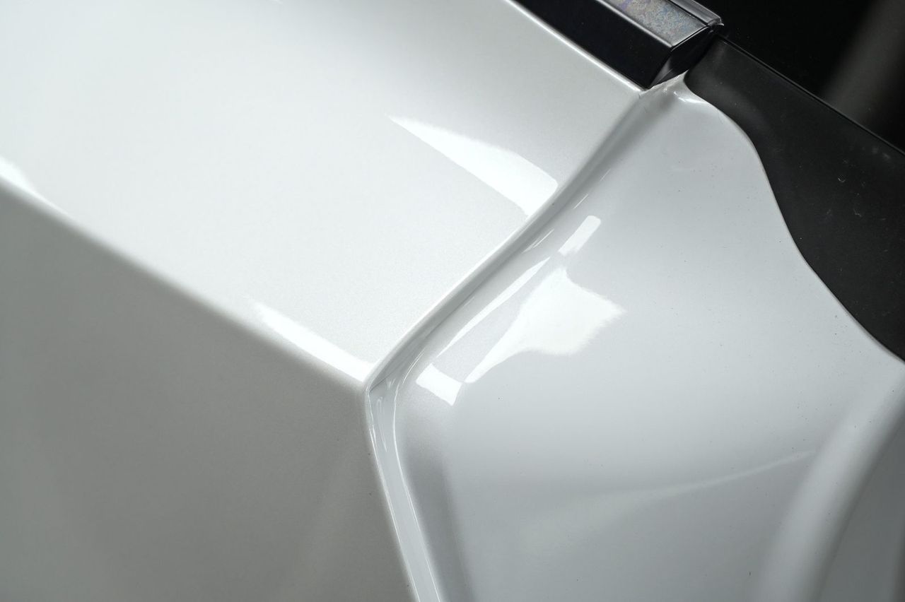 Tesla Model 3 煥新版全車犀牛皮（2025.11）完工與細節實拍 第 2 張（共 7 張）——捷匠淡水旗艦店施工實錄