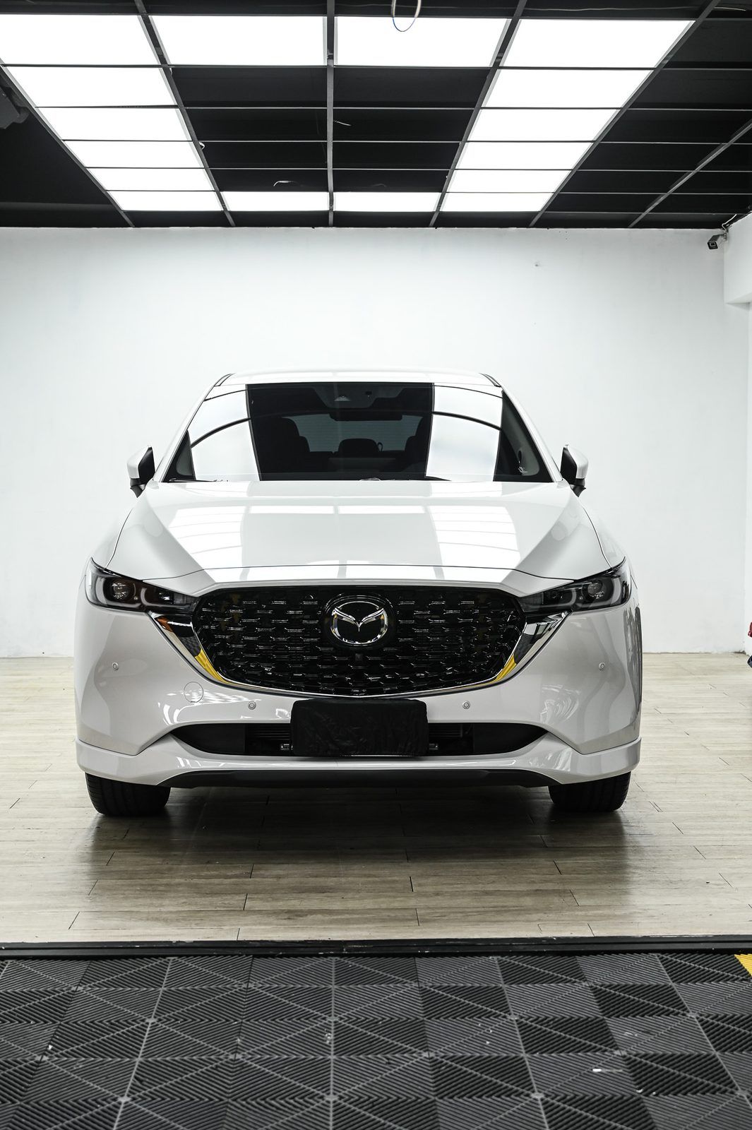 Mazda CX-5 迎風面犀牛皮完工與細節實拍 第 2 張（共 7 張）——捷匠淡水旗艦店施工實錄