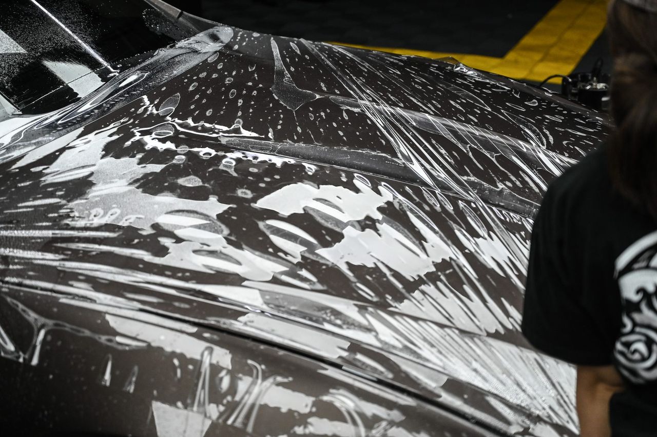 Maserati Quattroporte 迎風面犀牛皮完工與細節實拍 第 2 張（共 7 張）——捷匠淡水旗艦店施工實錄