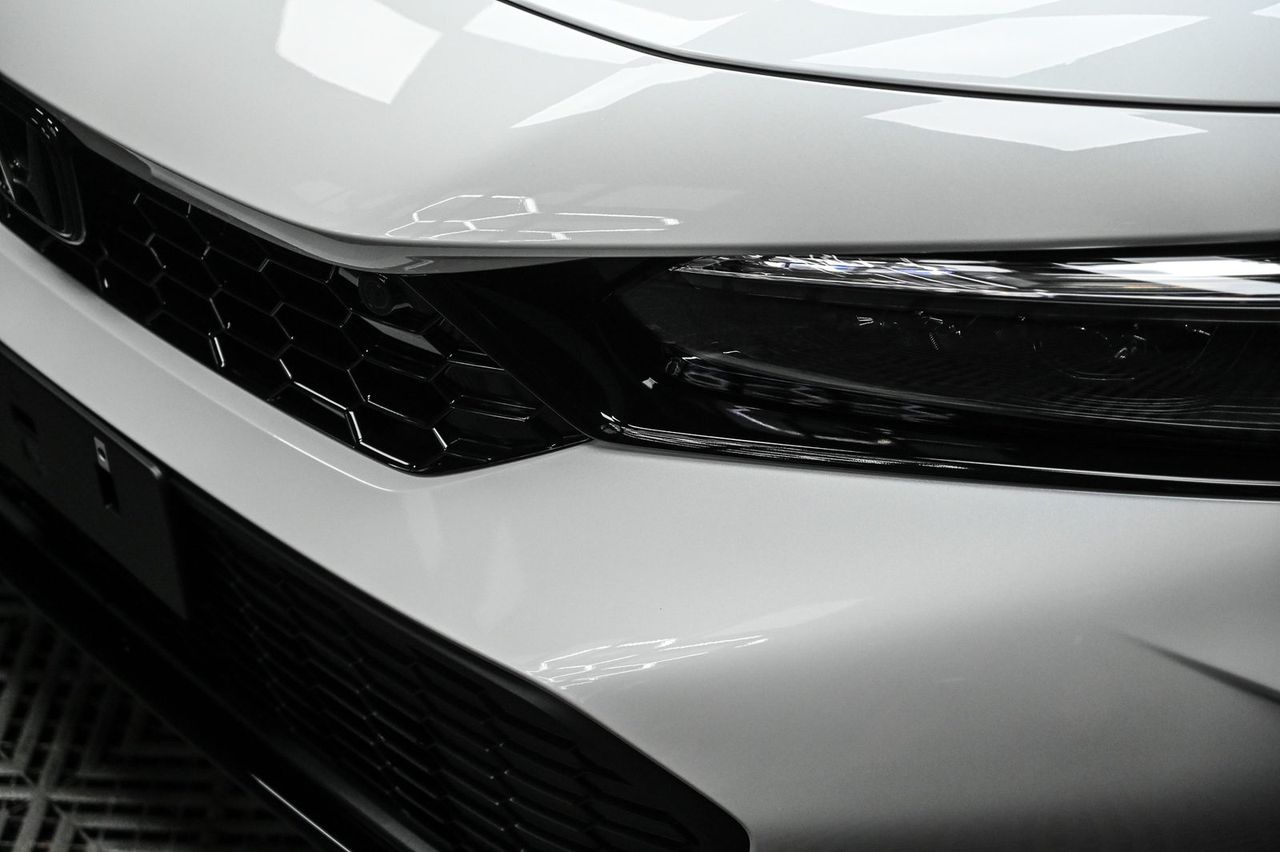 Honda Civic e:HEV 迎風面犀牛皮與漆面鍍膜完工與細節實拍 第 5 張（共 7 張）——捷匠北投店施工實錄