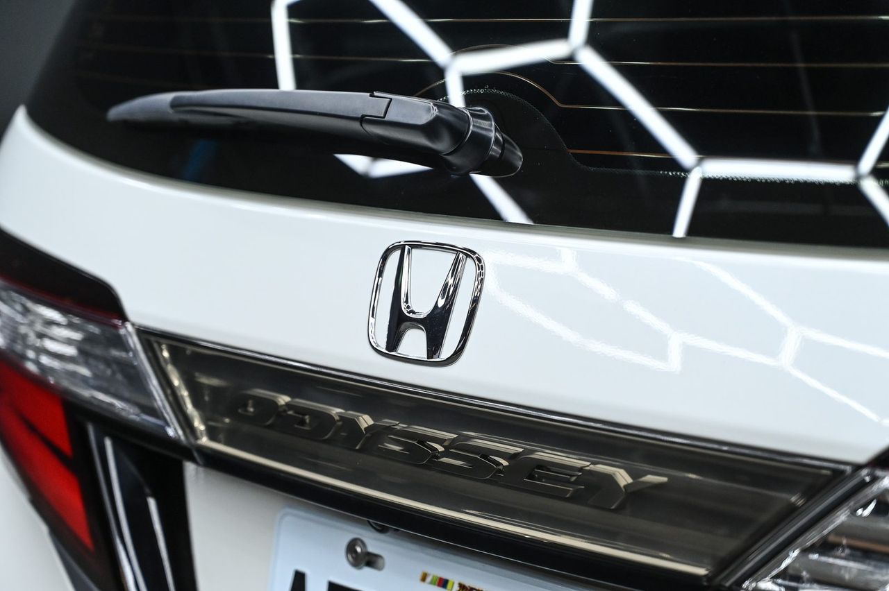 Honda Odyssey 漆面鍍膜與洗車打蠟完工與細節實拍 第 3 張（共 7 張）——捷匠淡水旗艦店施工實錄