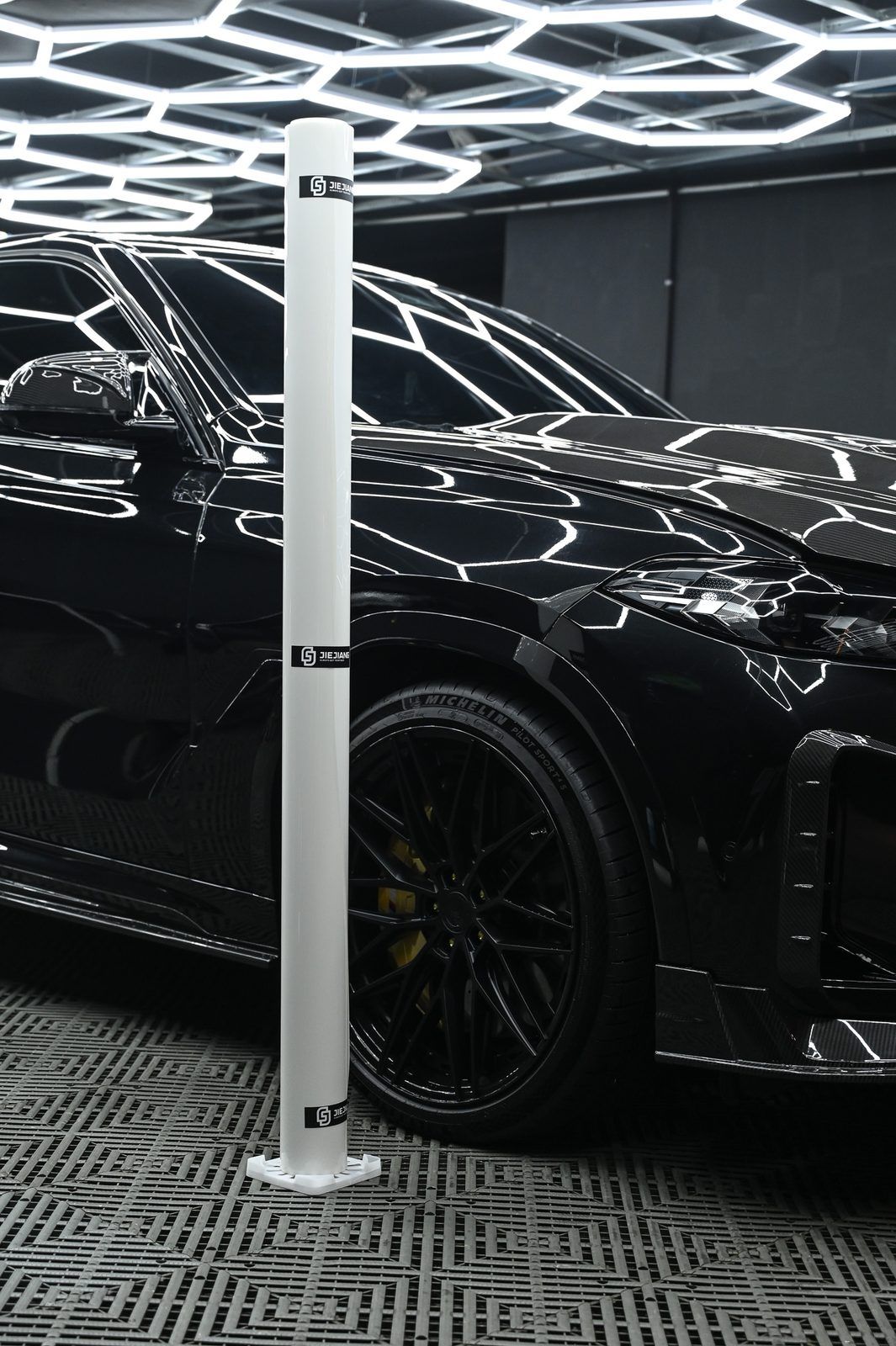 BMW 局部犀牛皮完工與細節實拍 第 1 張（共 7 張）——捷匠淡水旗艦店施工實錄