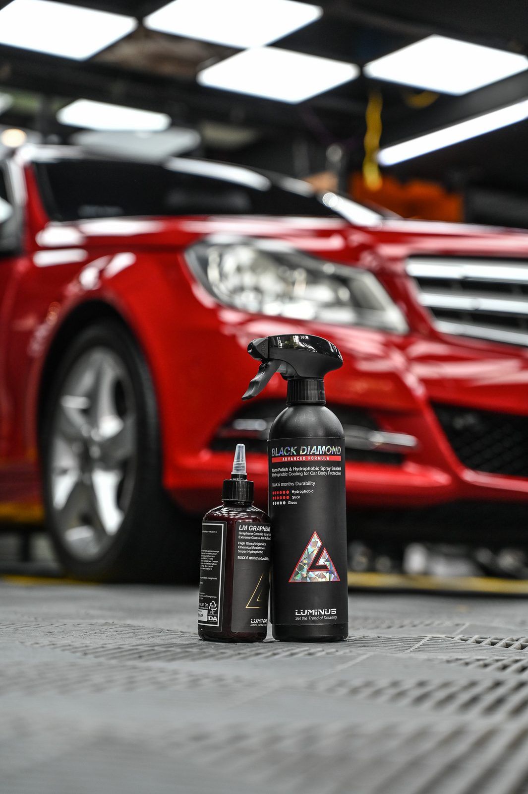 Mercedes-Benz C-Class 漆面鍍膜完工與細節實拍 第 1 張(共 5 張)——捷匠淡水旗艦店施工實錄
