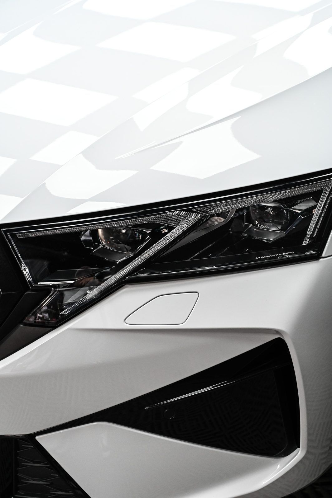 Skoda Octavia RS 漆面鍍膜完工與細節實拍 第 2 張（共 7 張）——捷匠北投店施工實錄