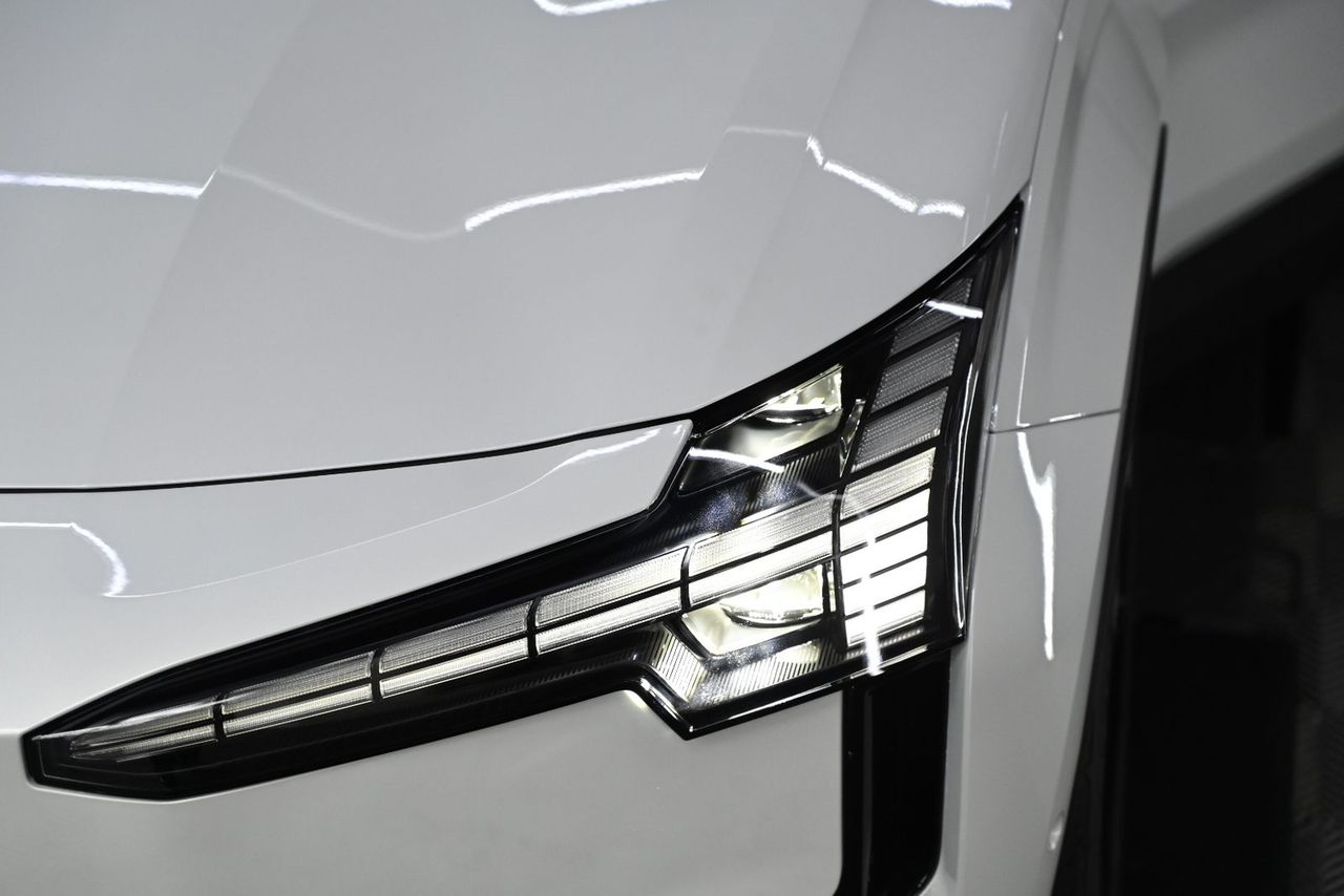 Volvo EX30 迎風面犀牛皮完工與細節實拍 第 3 張(共 7 張)——捷匠北投店施工實錄