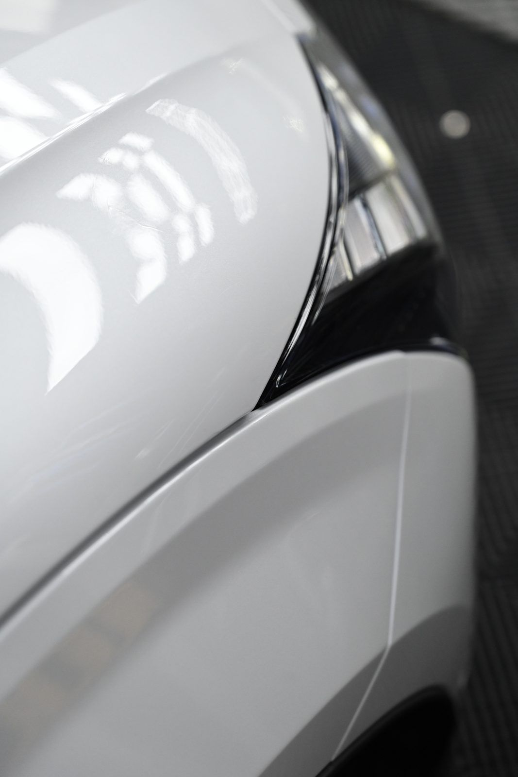 Volvo EX30 迎風面犀牛皮完工與細節實拍 第 4 張(共 7 張)——捷匠北投店施工實錄