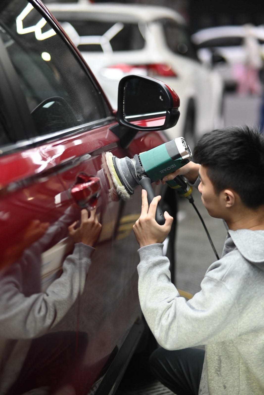 Honda CR-V 漆面鍍膜完工與細節實拍 第 6 張（共 7 張）——捷匠北投店施工實錄