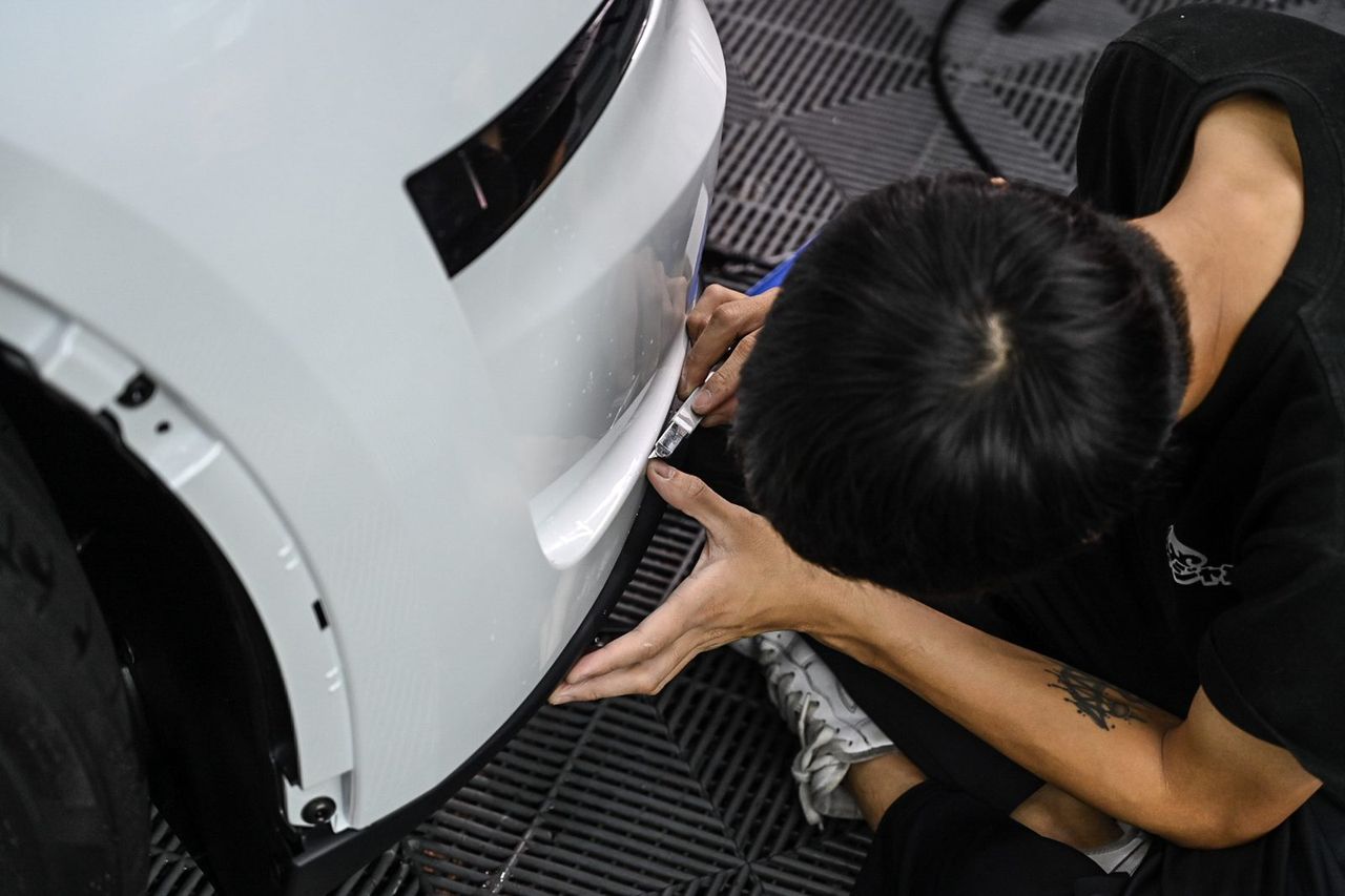 Tesla Model Y煥新版全車犀牛皮完工與細節實拍 第 4 張(共 5 張)——捷匠淡水旗艦店施工實錄
