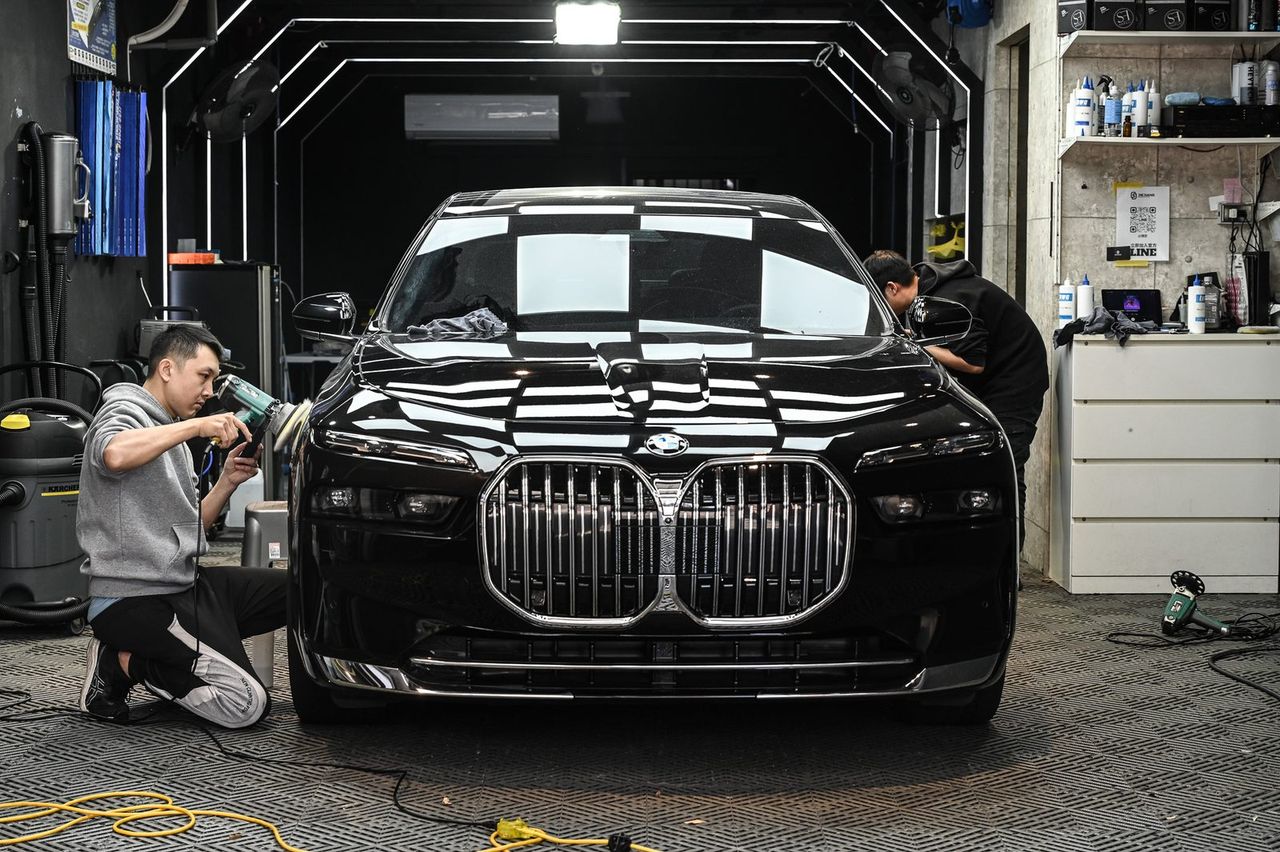 BMW 7系列漆面鍍膜完工與細節實拍 第 5 張(共 7 張)——捷匠北投店施工實錄