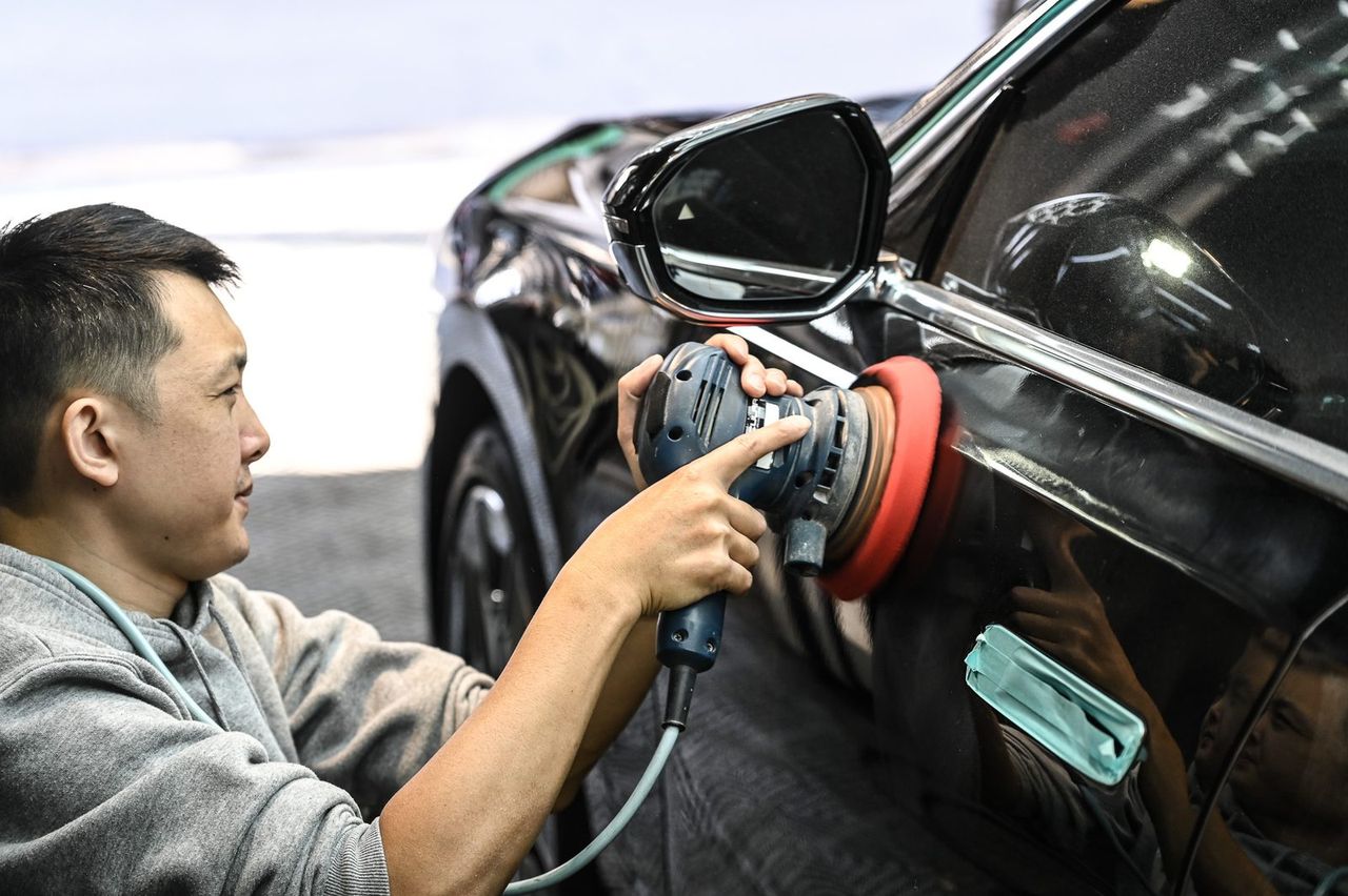 BMW 7系列漆面鍍膜完工與細節實拍 第 6 張(共 7 張)——捷匠北投店施工實錄