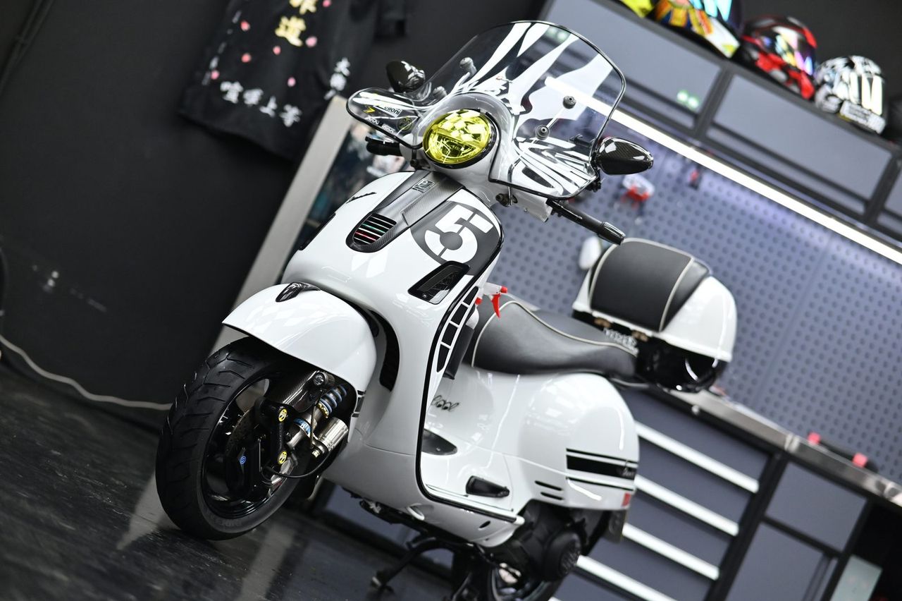 Vespa 機車美容完工與細節實拍 第 1 張（共 7 張）——捷匠淡水旗艦店施工實錄