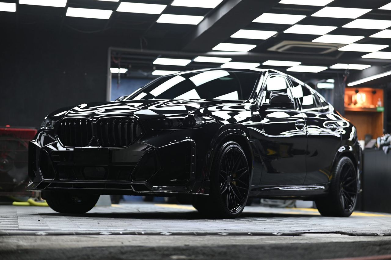 BMW 漆面鍍膜完工與細節實拍 第 1 張（共 7 張）——捷匠淡水旗艦店施工實錄