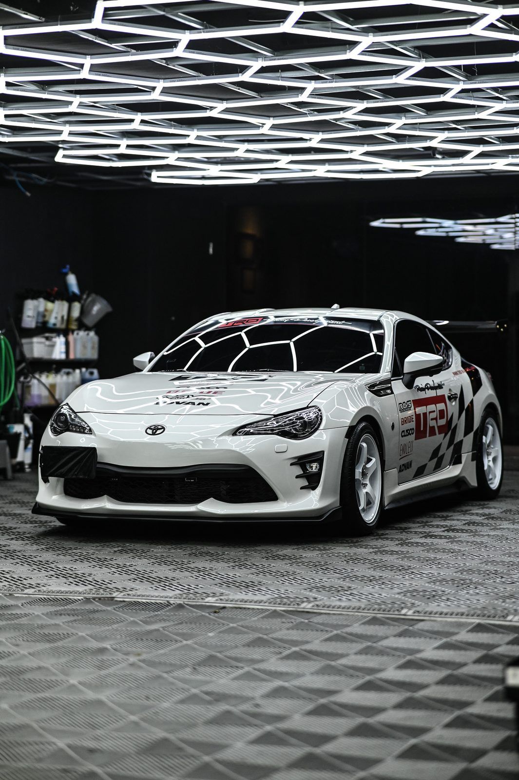 Toyota 86 洗車打蠟完工與細節實拍 第 1 張（共 7 張）——捷匠淡水旗艦店施工實錄