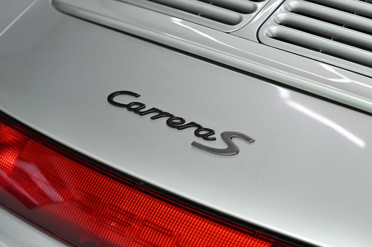 Porsche 911 Carrera S 洗車打蠟完工與細節實拍 第 5 張（共 7 張）——捷匠淡水旗艦店施工實錄