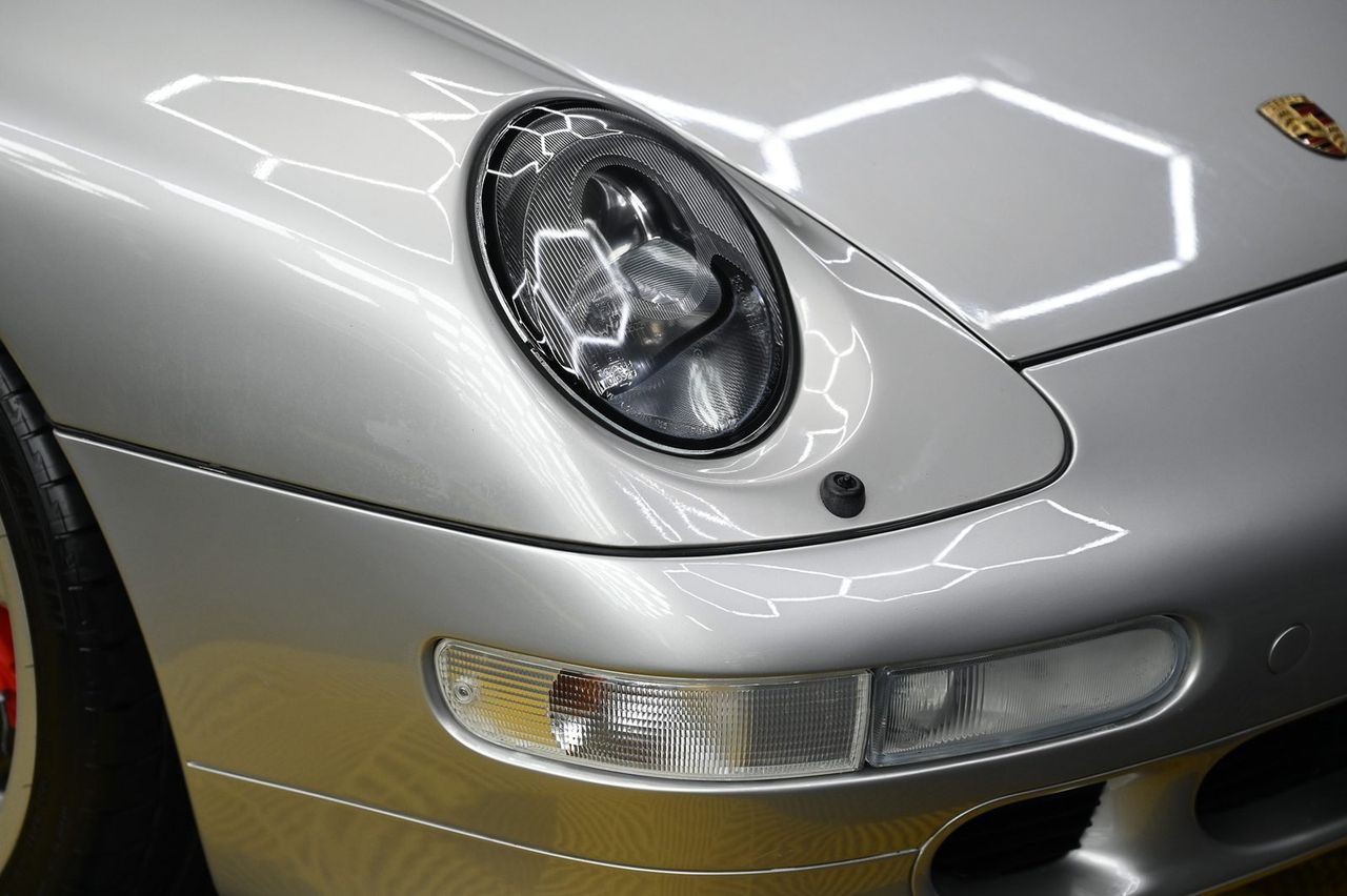Porsche 911 Carrera S 洗車打蠟完工與細節實拍 第 6 張（共 7 張）——捷匠淡水旗艦店施工實錄