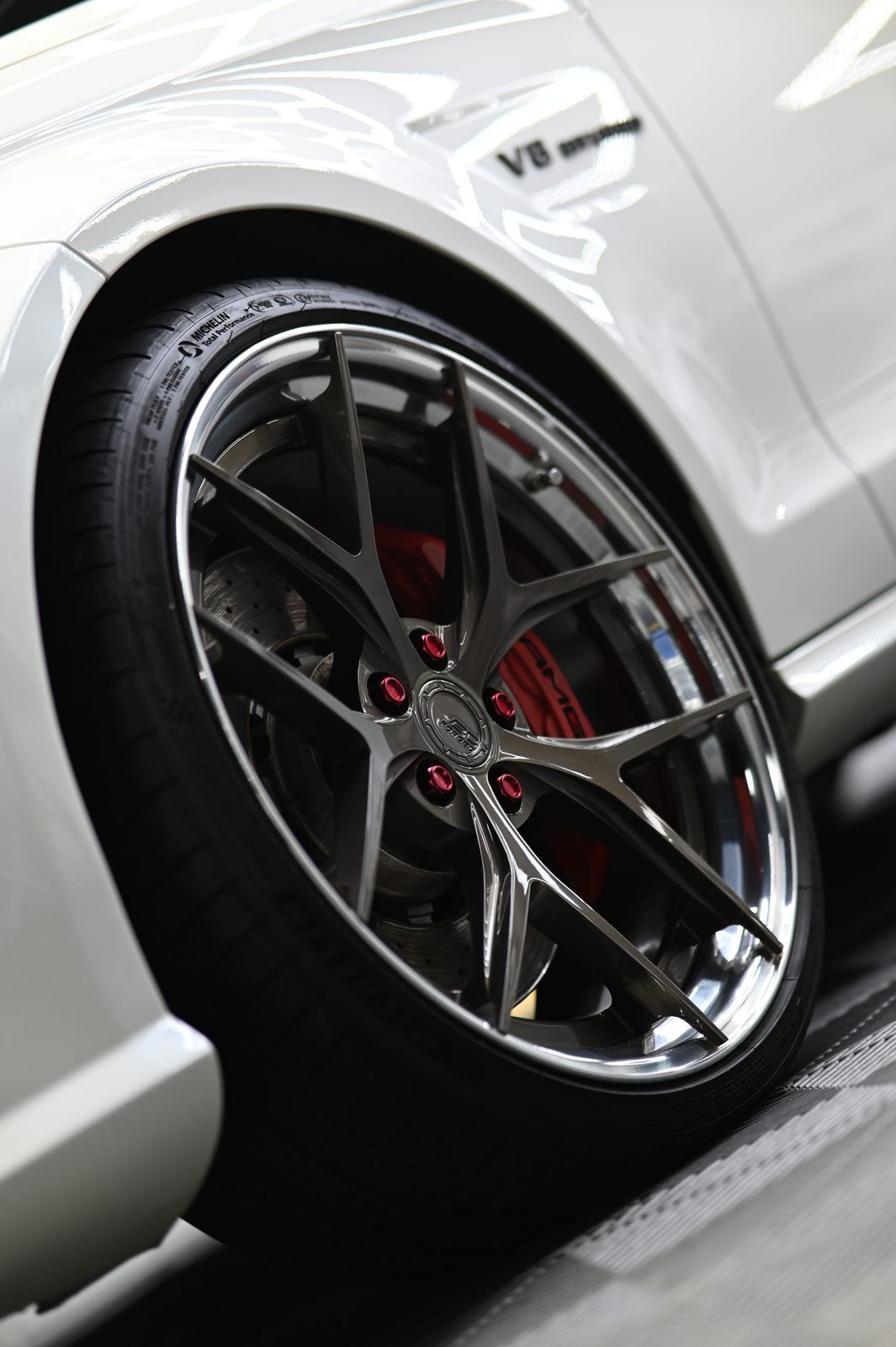Mercedes-Benz CLS63 AMG 漆面鍍膜完工與細節實拍 第 6 張（共 7 張）——捷匠施工實錄