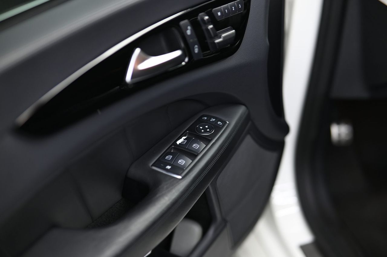 Mercedes-Benz CLS63 AMG 漆面鍍膜完工與細節實拍 第 7 張（共 7 張）——捷匠施工實錄