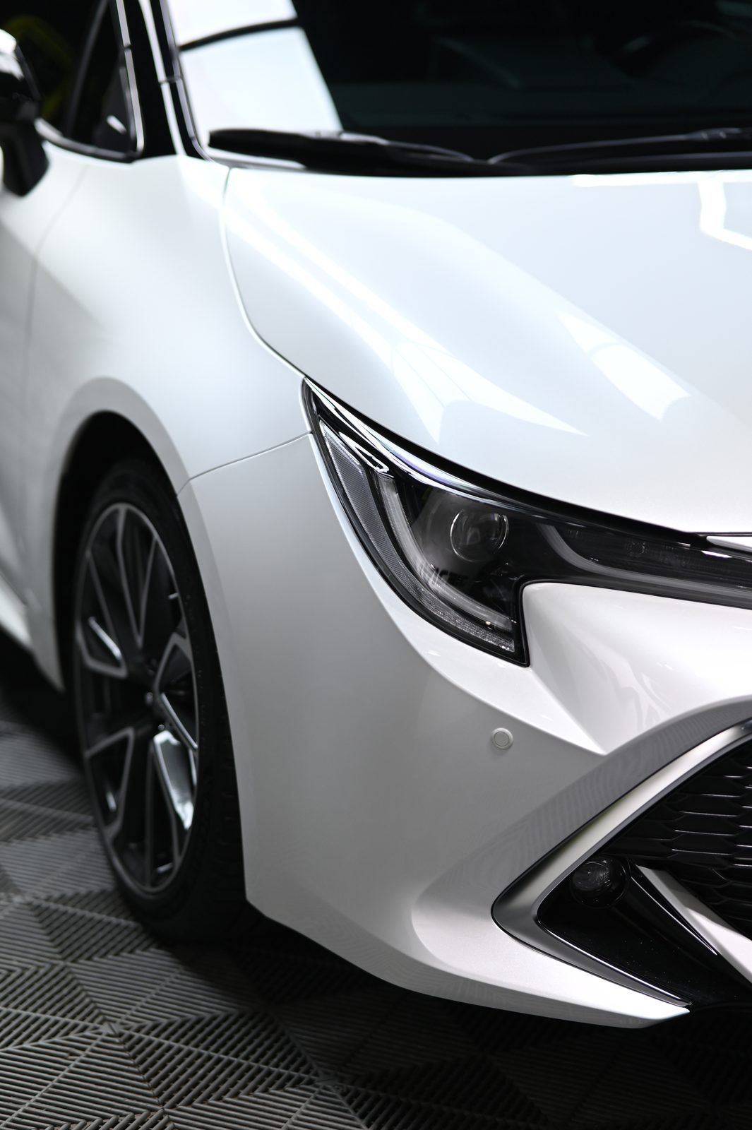 Toyota Corolla Sport 漆面鍍膜完工與細節實拍 第 4 張（共 7 張）——捷匠施工實錄