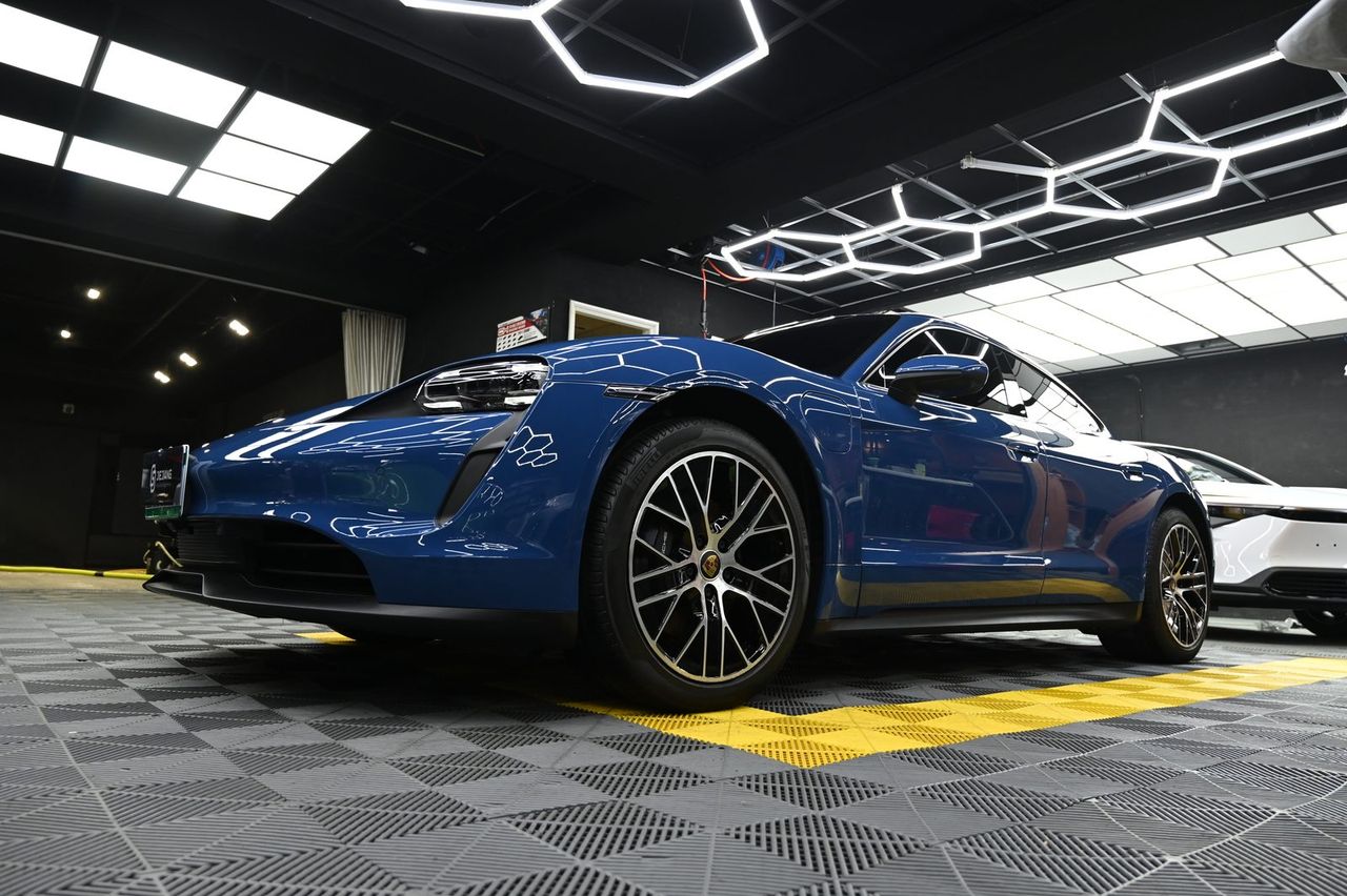 Porsche Taycan 漆面鍍膜完工與細節實拍 第 1 張（共 7 張）——捷匠施工實錄