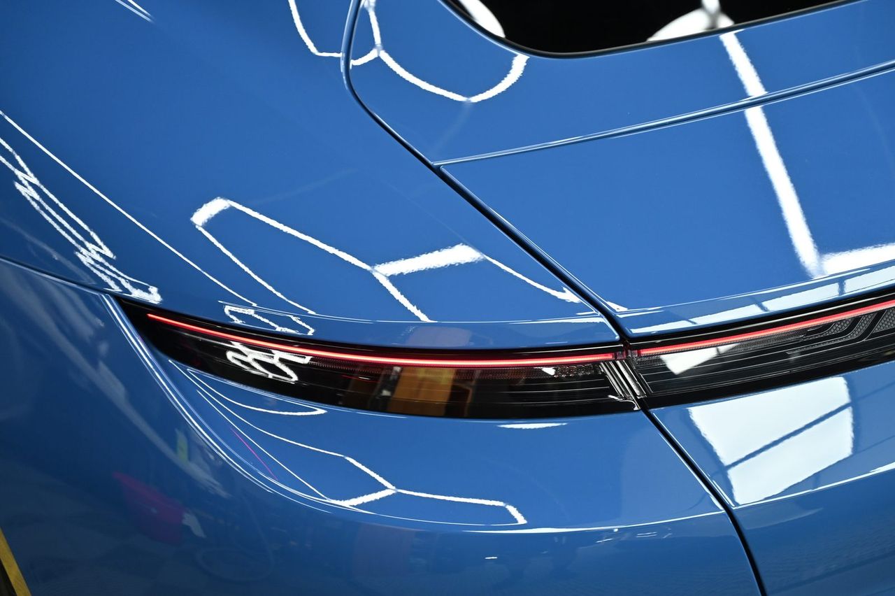 Porsche Taycan 漆面鍍膜完工與細節實拍 第 3 張（共 7 張）——捷匠施工實錄