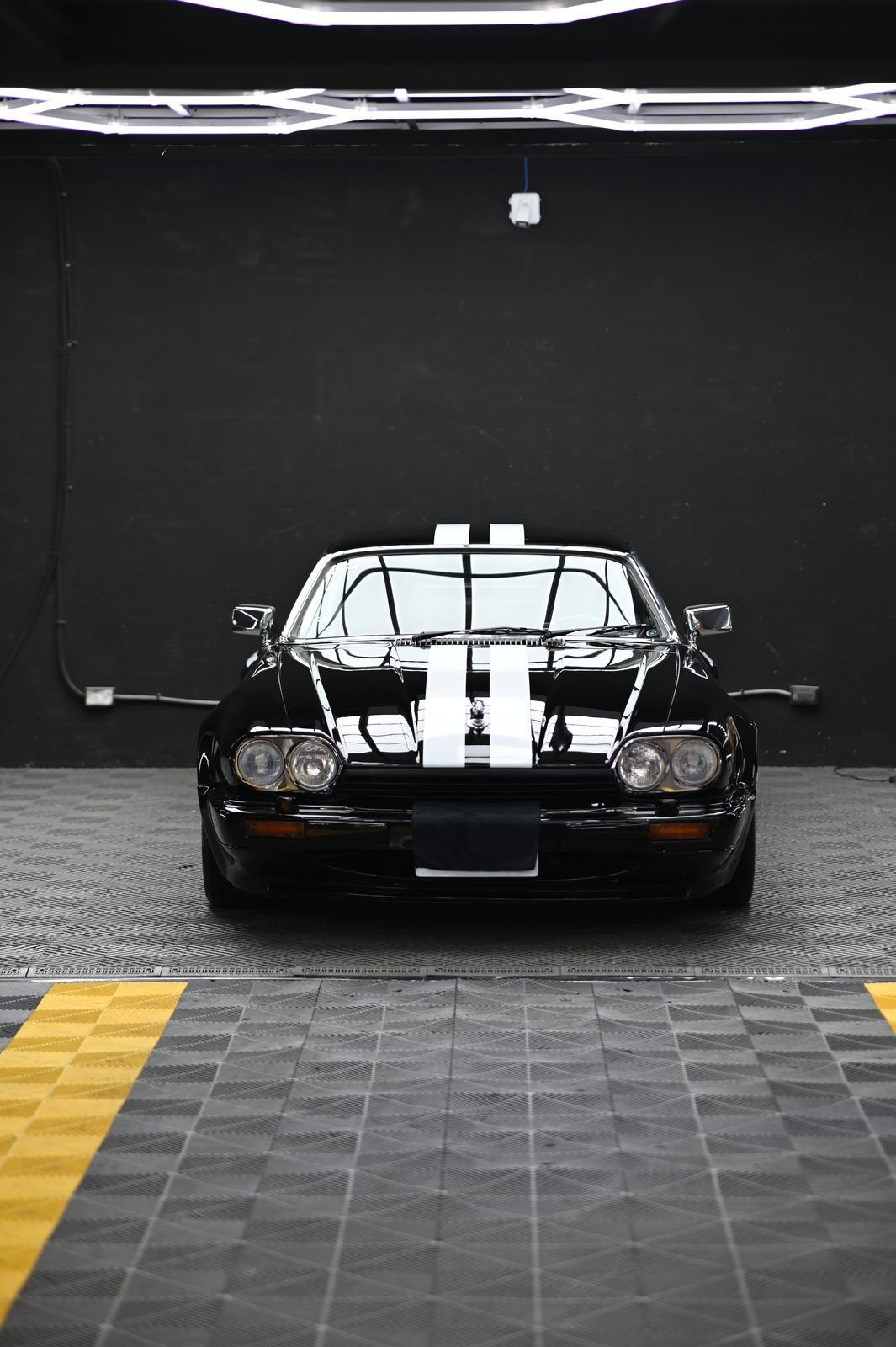 Jaguar XJS 漆面鍍膜完工與細節實拍 第 1 張（共 7 張）——捷匠施工實錄