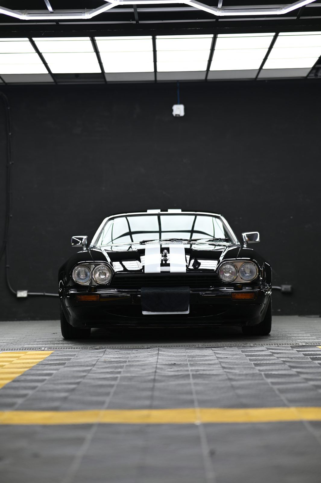 Jaguar XJS 漆面鍍膜完工與細節實拍 第 4 張（共 7 張）——捷匠施工實錄