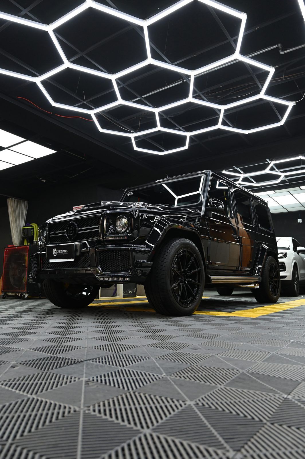 Mercedes-Benz G-Class 漆面鍍膜完工與細節實拍 第 3 張（共 7 張）——捷匠施工實錄