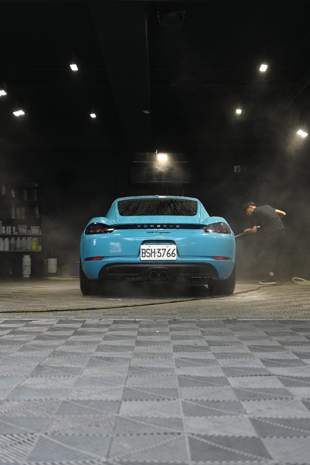 Porsche 洗車打蠟完工與細節實拍 第 1 張（共 4 張）——捷匠施工實錄