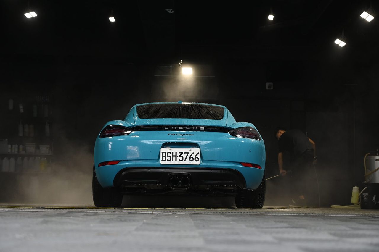Porsche 洗車打蠟完工與細節實拍 第 3 張（共 4 張）——捷匠施工實錄