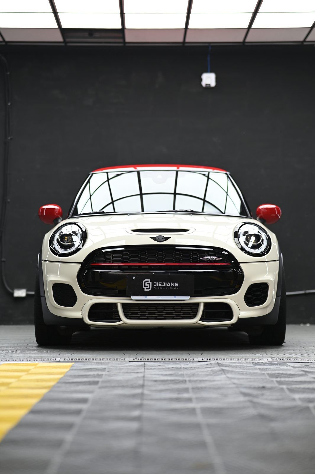 MINI John Cooper Works 漆面鍍膜完工與細節實拍 第 4 張（共 7 張）——捷匠施工實錄