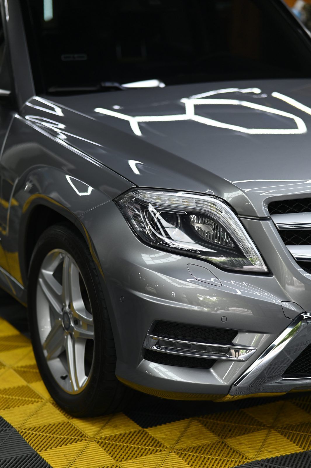 Mercedes-Benz GLK 漆面鍍膜完工與細節實拍 第 4 張（共 7 張）——捷匠施工實錄