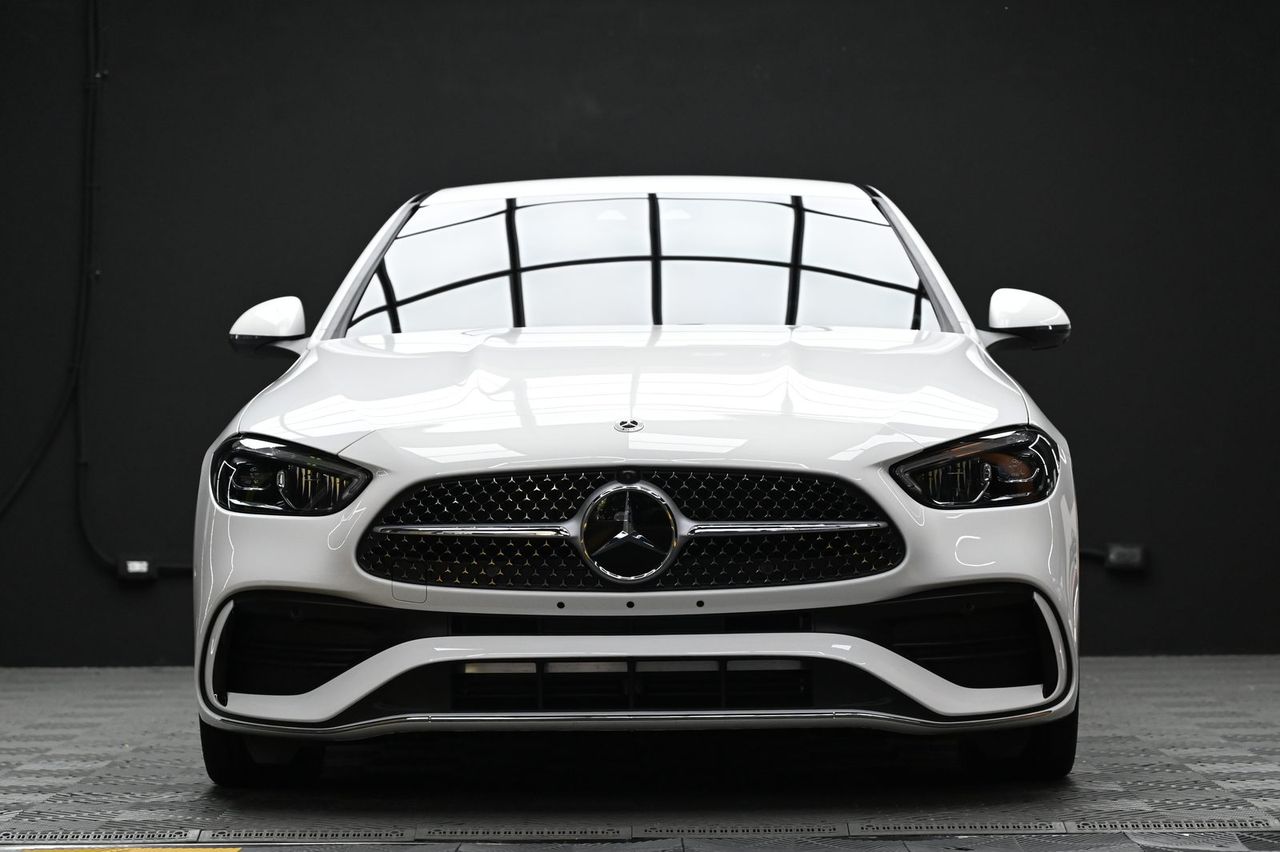 Mercedes-Benz C200 漆面鍍膜完工與細節實拍 第 4 張（共 7 張）——捷匠淡水旗艦店施工實錄