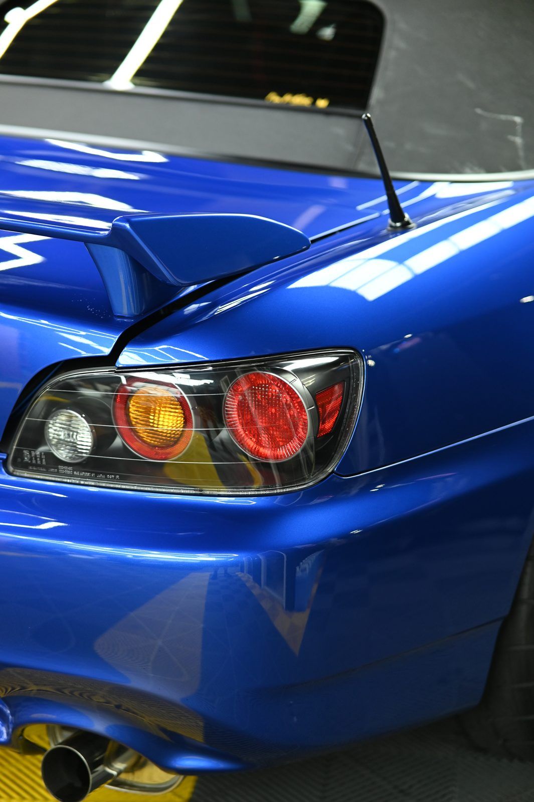 Honda S2000 漆面鍍膜完工與細節實拍 第 6 張（共 7 張）——捷匠淡水旗艦店施工實錄