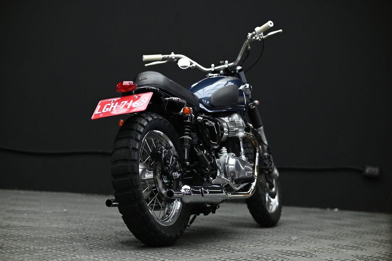 Kawasaki 機車美容完工與細節實拍 第 2 張（共 7 張）——捷匠淡水旗艦店施工實錄