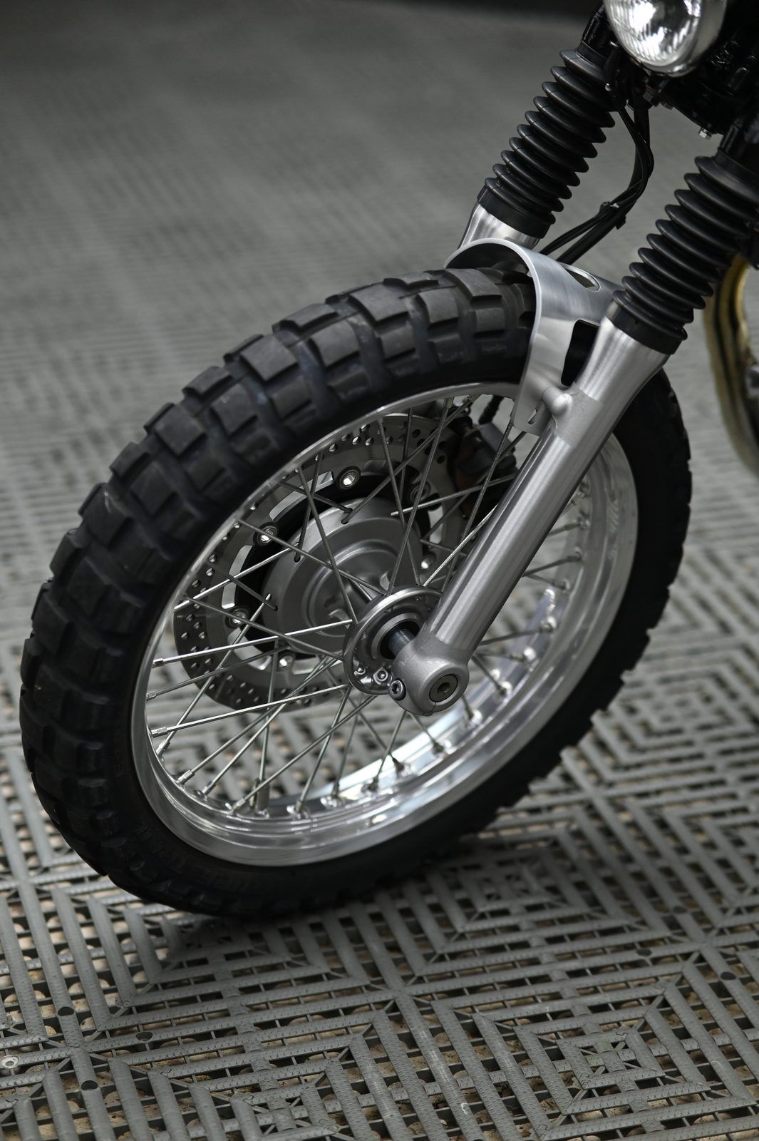 Kawasaki 機車美容完工與細節實拍 第 4 張（共 7 張）——捷匠淡水旗艦店施工實錄