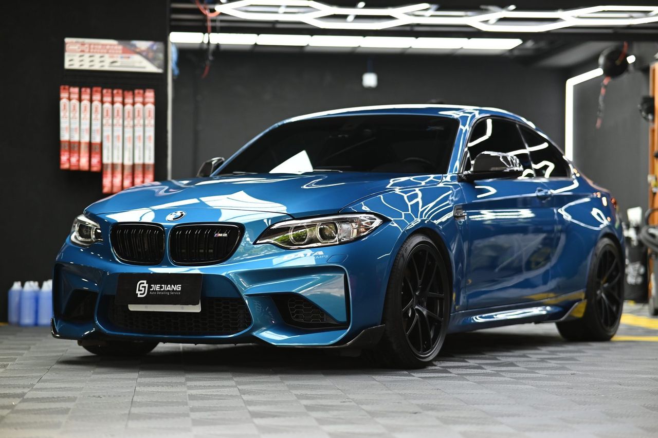BMW M2 漆面鍍膜完工與細節實拍 第 1 張（共 7 張）——捷匠淡水旗艦店施工實錄