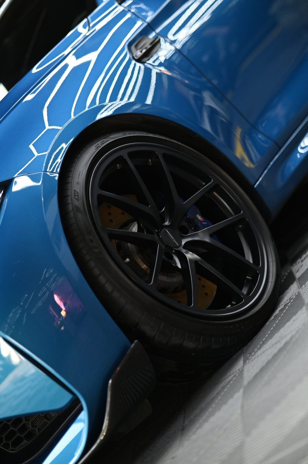 BMW M2 漆面鍍膜完工與細節實拍 第 6 張（共 7 張）——捷匠淡水旗艦店施工實錄