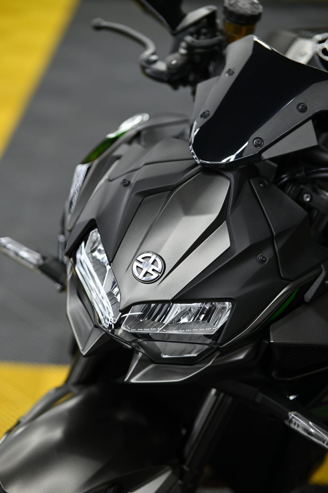 Kawasaki Z H2 機車美容完工與細節實拍 第 6 張（共 7 張）——捷匠淡水旗艦店施工實錄