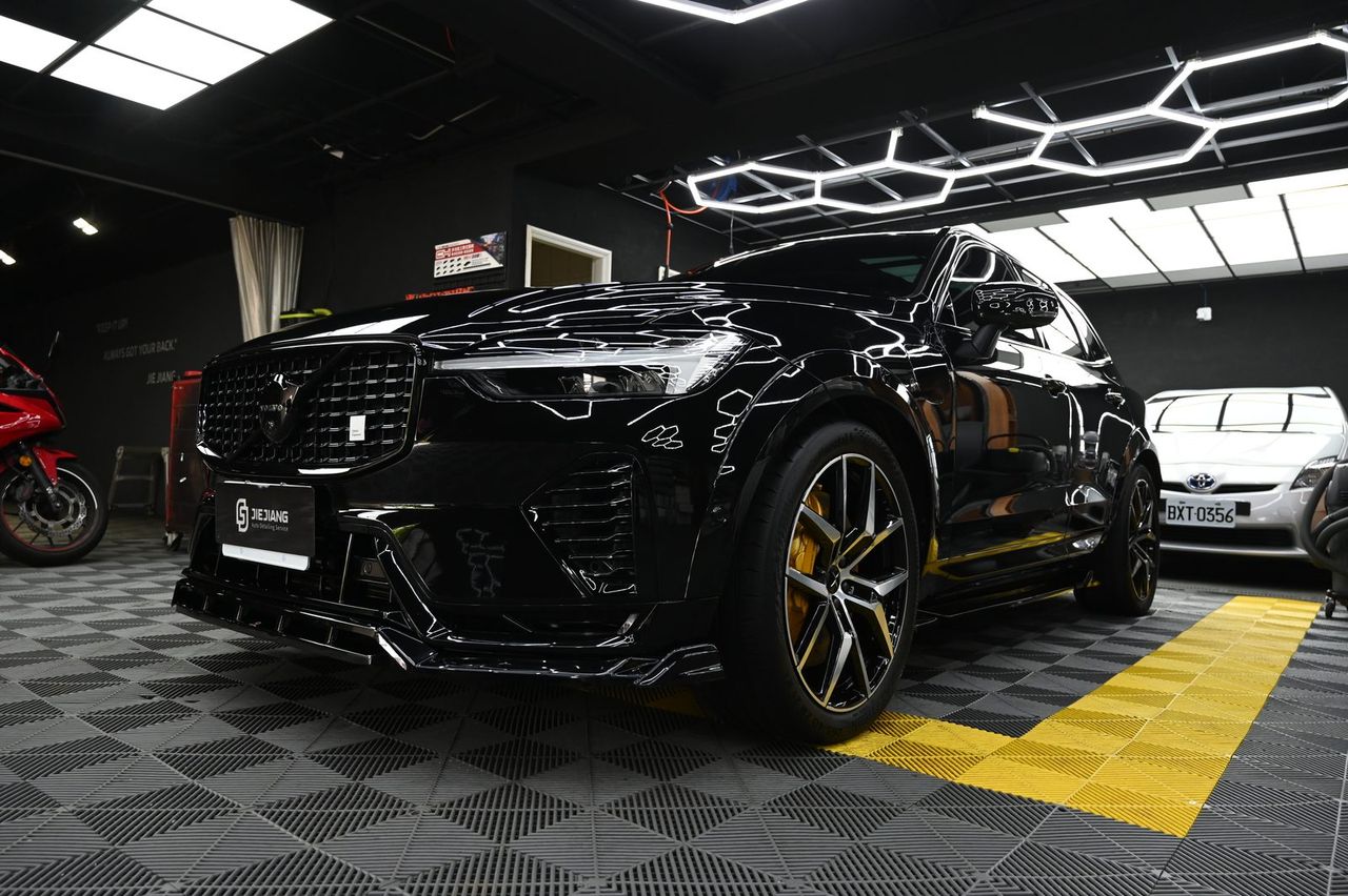 Volvo XC60 漆面鍍膜完工與細節實拍 第 3 張（共 7 張）——捷匠施工實錄