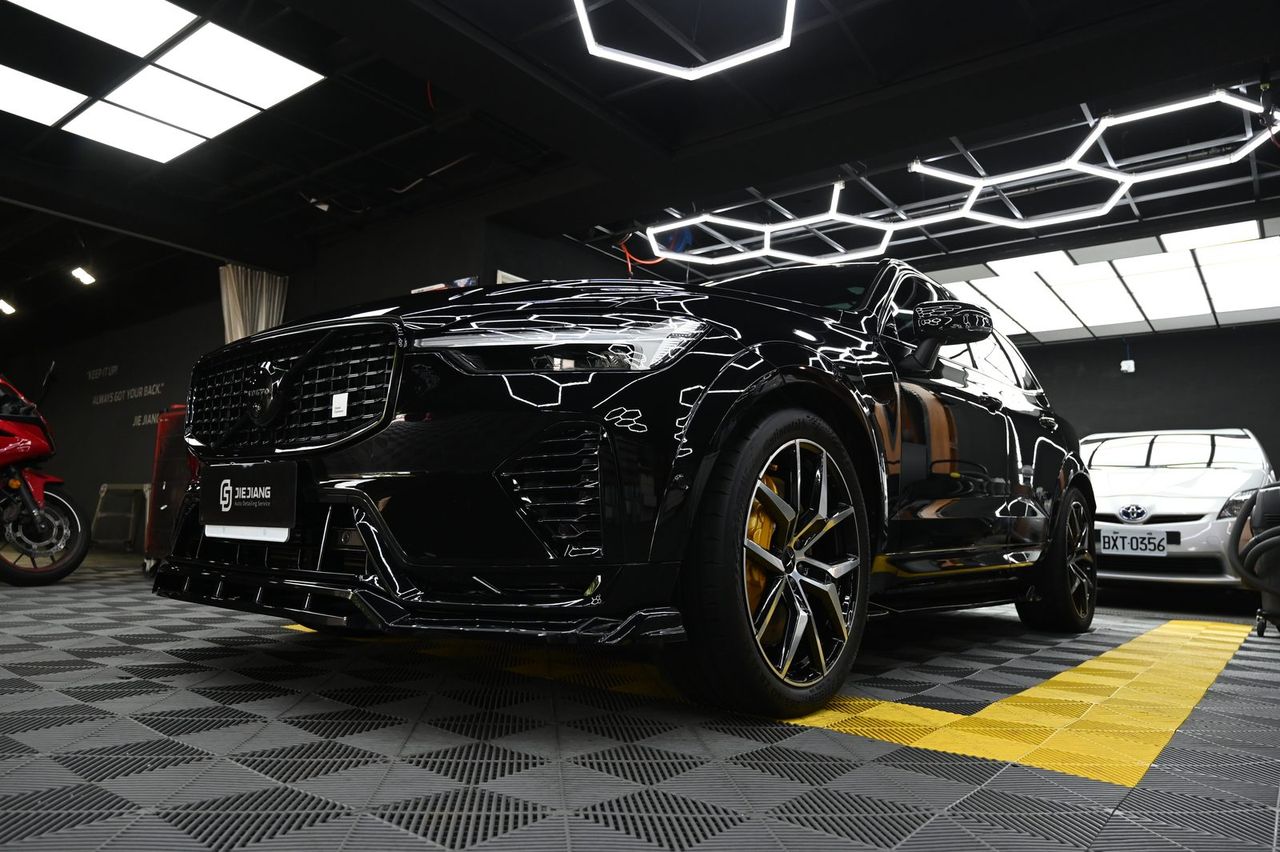Volvo XC60 漆面鍍膜完工與細節實拍 第 4 張（共 7 張）——捷匠施工實錄