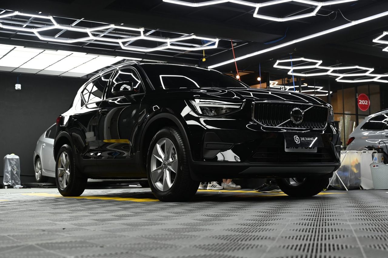 Volvo XC40 漆面鍍膜完工與細節實拍 第 1 張（共 7 張）——捷匠施工實錄
