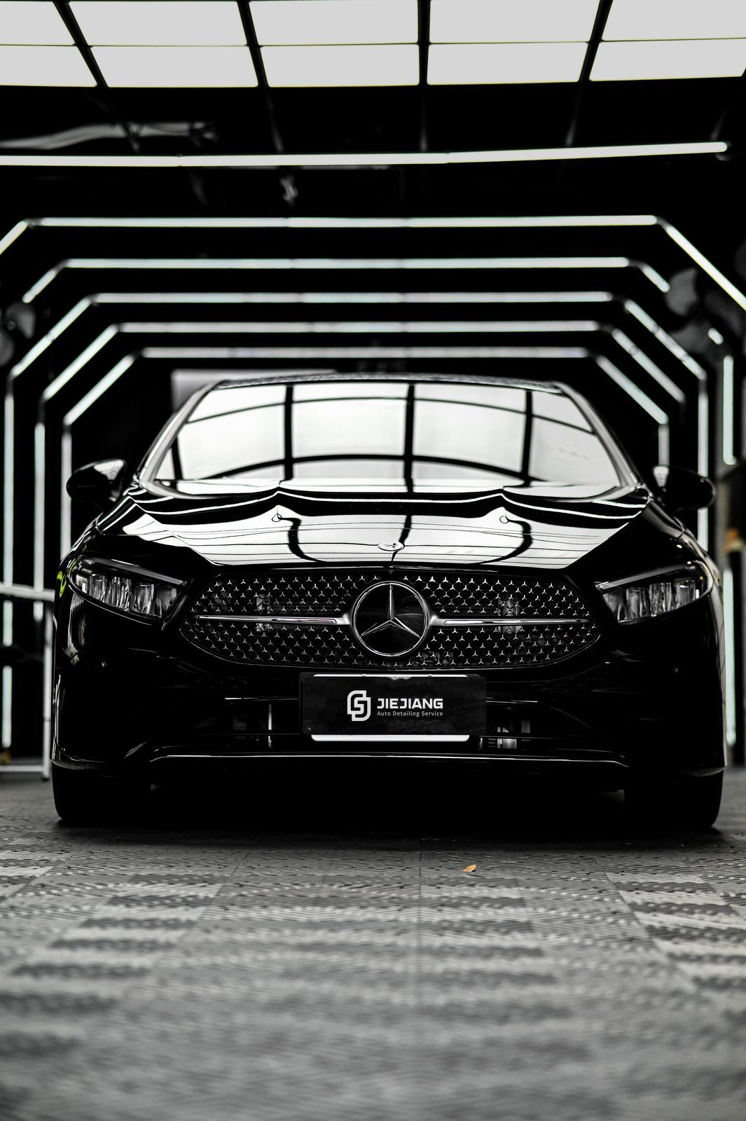 Mercedes-Benz A180 漆面鍍膜完工與細節實拍 第 1 張（共 7 張）——捷匠北投店施工實錄