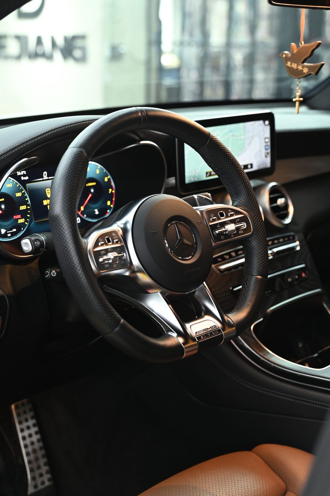 Mercedes-Benz 內裝美容完工與細節實拍 第 6 張（共 7 張）——捷匠施工實錄
