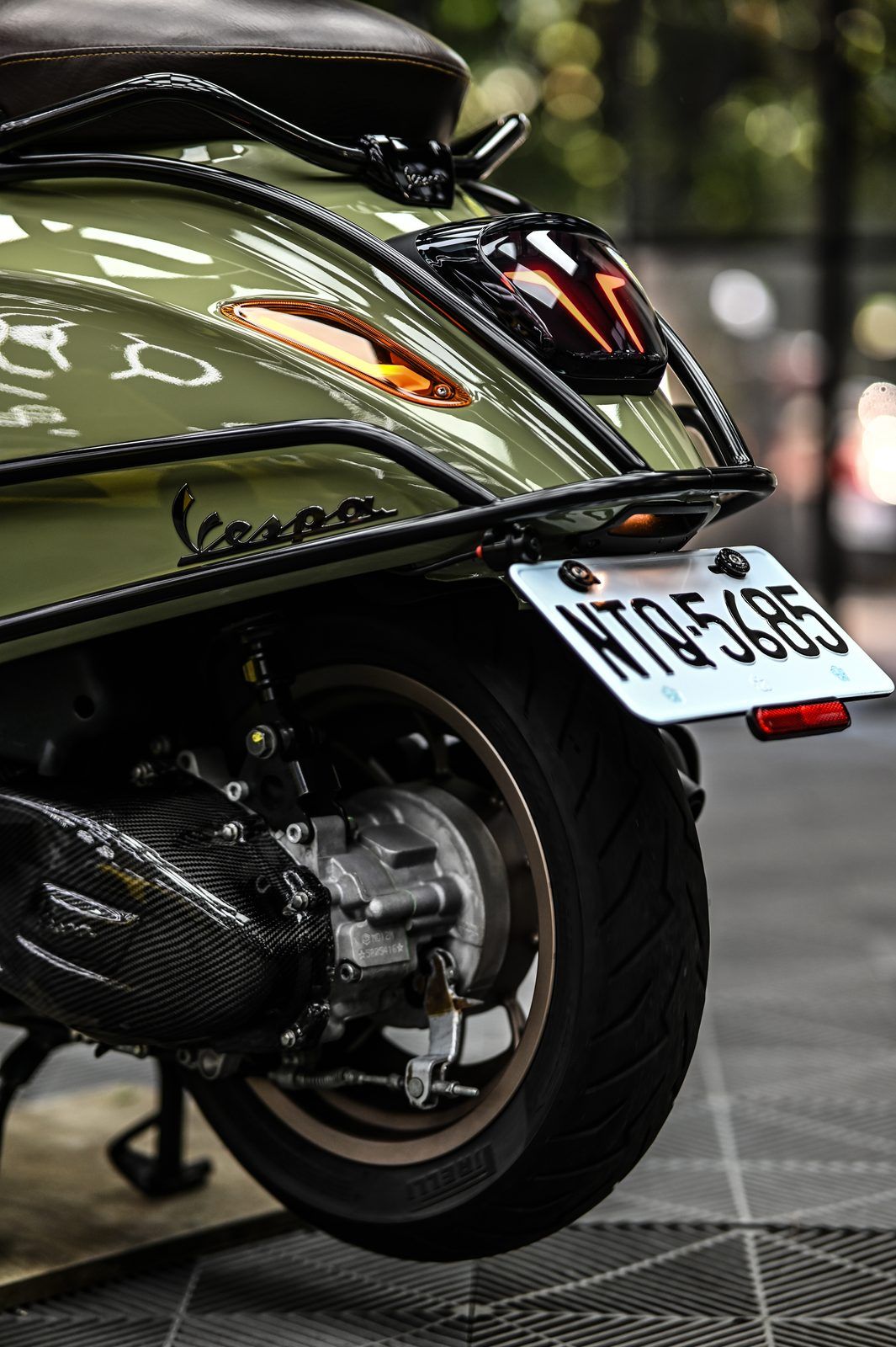 Vespa 機車美容完工與細節實拍 第 1 張（共 7 張）——捷匠淡水旗艦店施工實錄