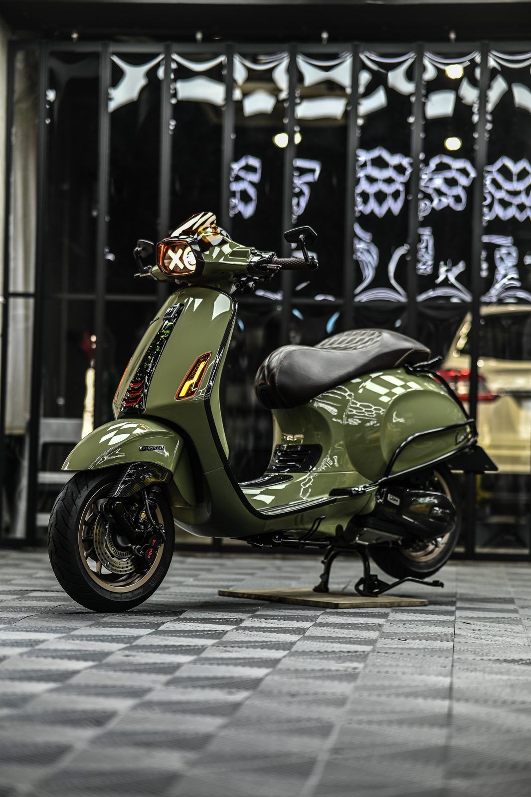 Vespa 機車美容完工與細節實拍 第 2 張（共 7 張）——捷匠淡水旗艦店施工實錄